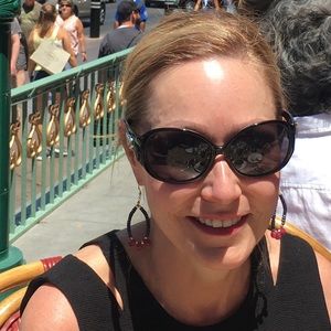 Meet your Posher, Cindy